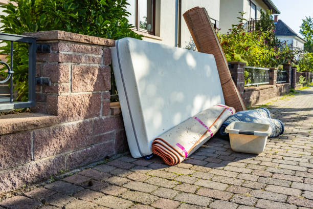 Best Retail Junk Removal  in Eudora, KS